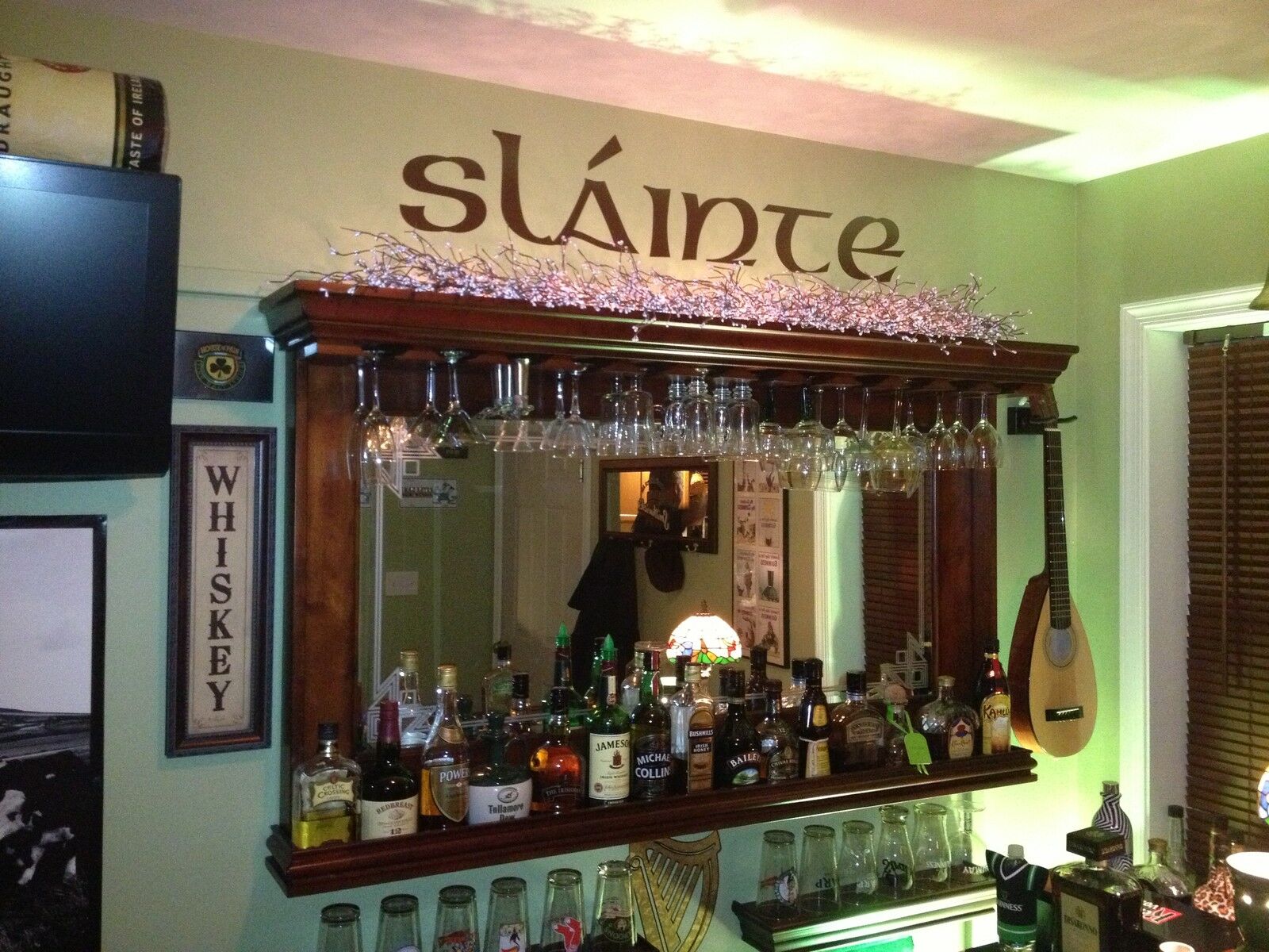 Slainte - Custom Bar Decor - Irish Celtic Cheers Decal